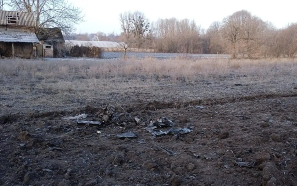 Вранці ворог атакував дронами Миргородський район: пошкоджено десять приватних домівок