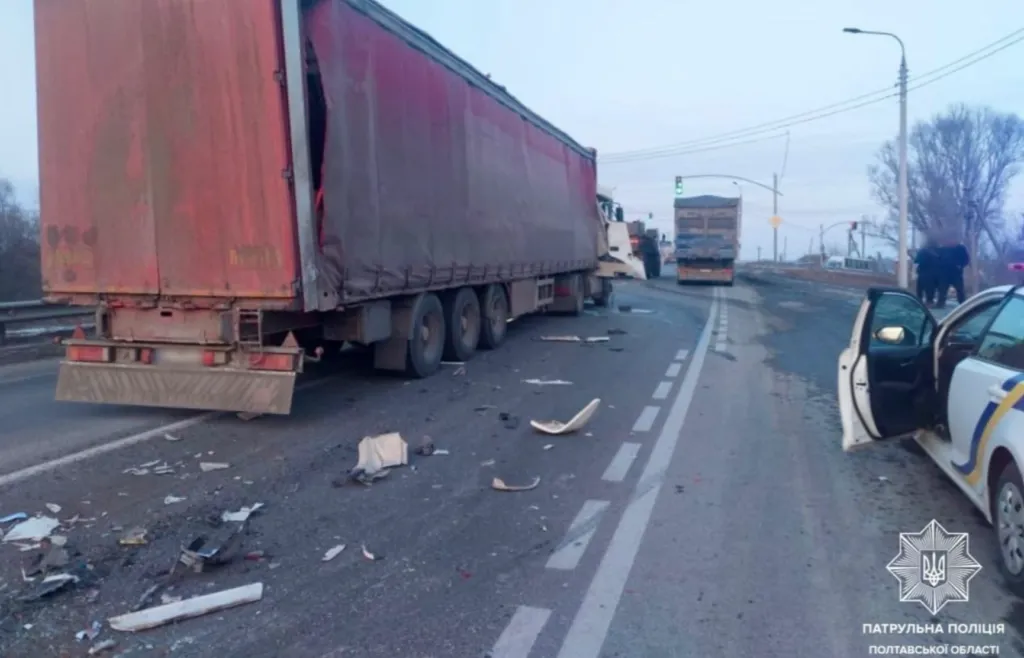 На Полтавщині сталася ДТП за участі вантажівок: обійшлося без постраждалих