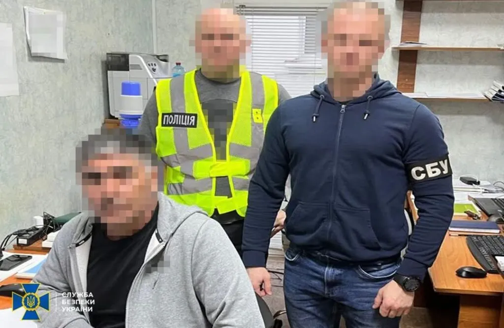 СБУ затримала двох підозрюваних з Полтавщини, які сприяли фейковим "мінуванням" торгових центрів