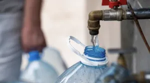 Полтавців просять завжди мати запас питної води через часті аварії на мережах