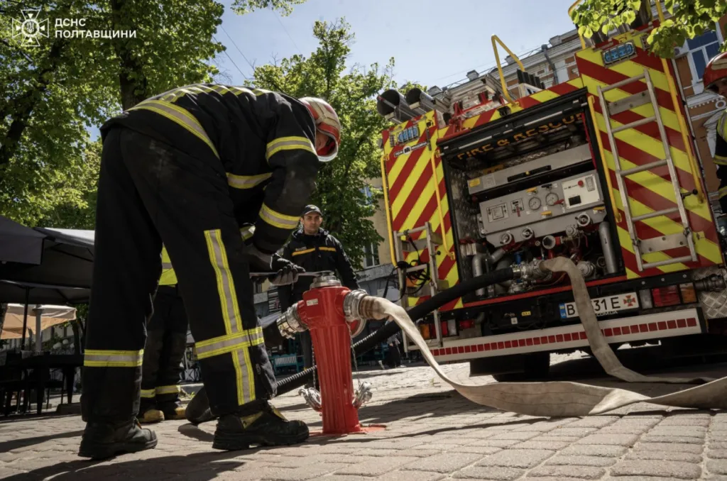 У Полтаві встановили перший наземний пожежний гідрант: рятувальники зможуть оперативніше реагувати на виклики