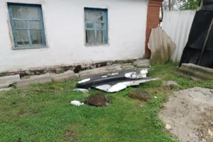 Уламки ворожого дрона пошкодили будинок і електромережу на Полтавщині