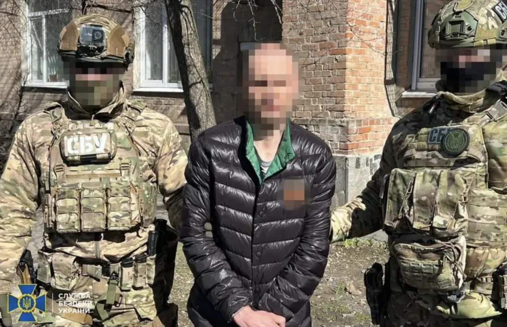 На Полтавщині викрито чоловіка, який, за версією слідства, передавав ворогу координати шпиталів та військових об’єктів