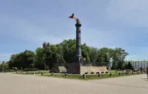 У Корпусному парку розпочинається захист дерев: територію тимчасово обмежать для відвідувачів