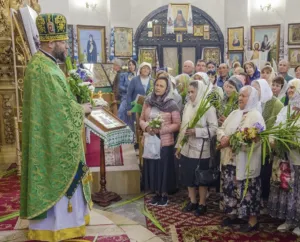 Привітання з Трійцею 2025 для близьких у віршах та прозі