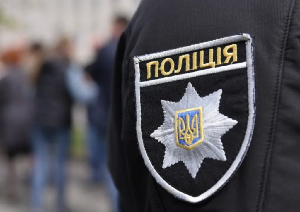 У Полтаві тимчасово відсторонили патрульного через підозру у хабарництві за «уникнення» ТЦК