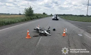 На Полтавщині мотоцикліст потрапив до лікарні після ДТП з вантажівкою