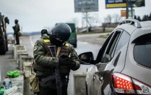 В ТЦК дали рекомендації як поводитися під час зупинки авто на блокпосту