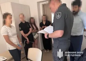 В Полтаві ДБР викрило ще одну схему ухилу від мобілізації: затримано медпрацівників