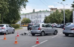 В центрі Полтави сталося ДТП: автівка збила велосипедиста