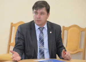 Очільник Новосанжарської громади Геннадій Супрун цілеспрямовано знищує освіту в громаді