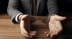 На Полтавщині затримали керівництво Лубенського управління Держпродспоживслужби: щомісяця передавали $60 тисяч "нагору"