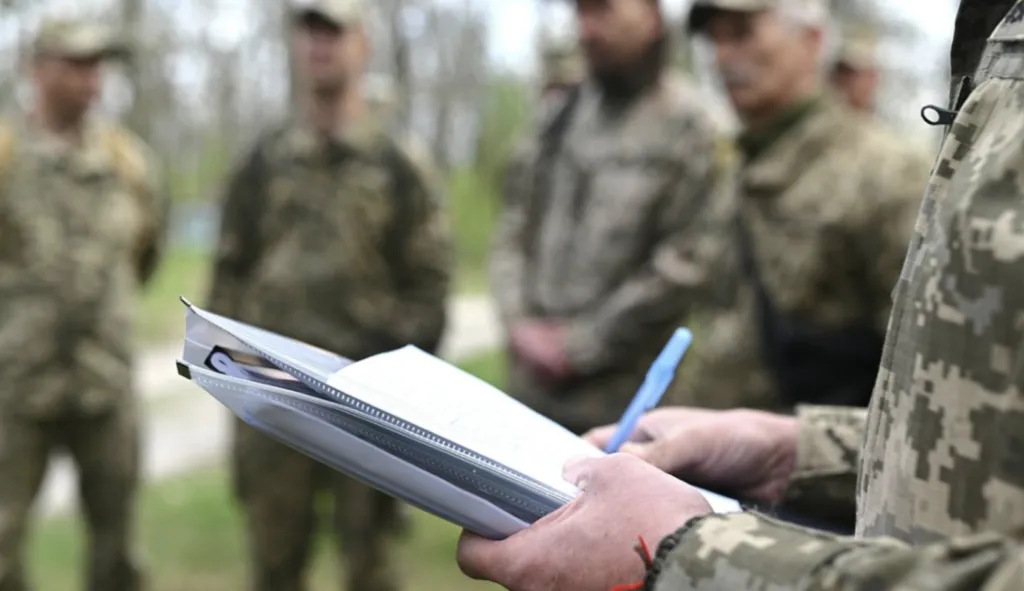 На Полтавщині трьох чоловіків, підозрюваних у нападі на ТЦКашників, заарештовано
