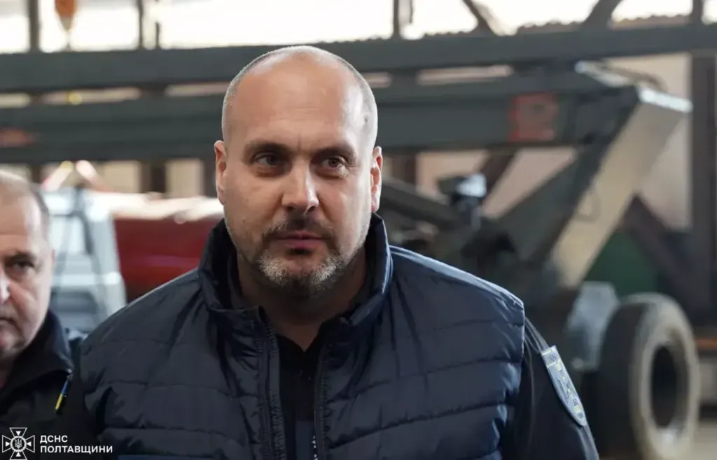 Начальник ДСНС Полтавщини побив підлеглого: попри кримінальне провадження, розслідування гальмує
