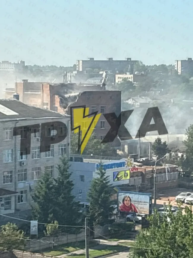 Ракета влучила в ТЦК в Полтаві: є жертви (Відео)