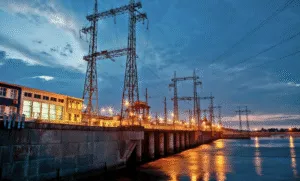 На Полтавщині обмежать рух через греблю Кременчуцького водосховища: роботи триватимуть три доби