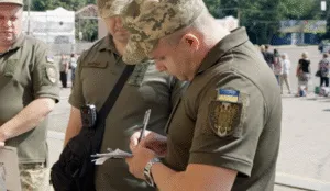 Хто з чоловіків в Україні втратить відстрочку з 7 серпня й чому: роз'яснення юриста