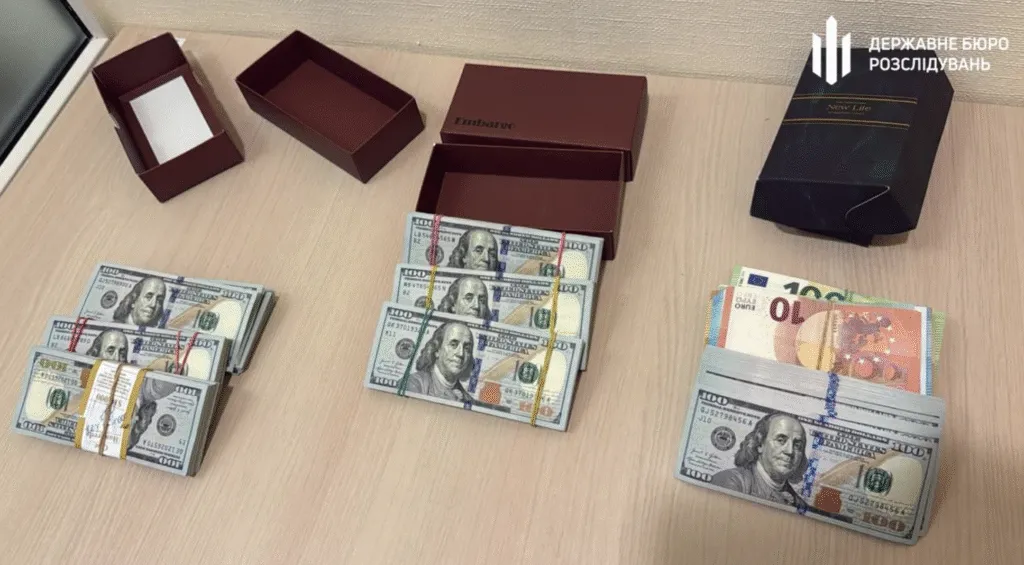 Начальника Лубенської Держпродспоживслужби та його спільницю заарештовано за хабарництво