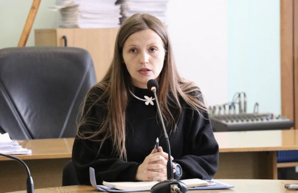 Ямщикова прикриває Пархоменка у будь-який його порушеннях та зловживаннях