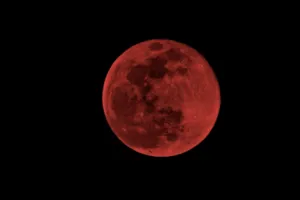 «Кривава» повня 7 вересня: яке майбутнє відкриє місячне затемнення для всіх знаків зодіаку