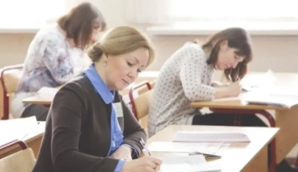 В Полтаві обіцяють виплатити вчителям по 2 000 грн премії: що відомо