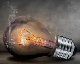 Сьогодні на Полтавщині почнуть діяти графіки погодинних відключень світла