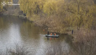У Полтаві шукають підлітка, чиї речі знайшли біля ставка: підозрюють самогубство