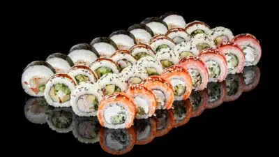 Чому одні суші та роли тримають форму, а інші розпадаються: на що звертати увагу при замовленні