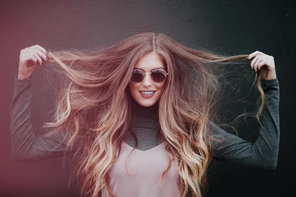 Місячний календар стрижок на січень 2026 року: коли варто завітати до свого перукаря