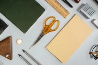 Чому варто купувати канцтовари для офісу гуртом та як обрати постачальника