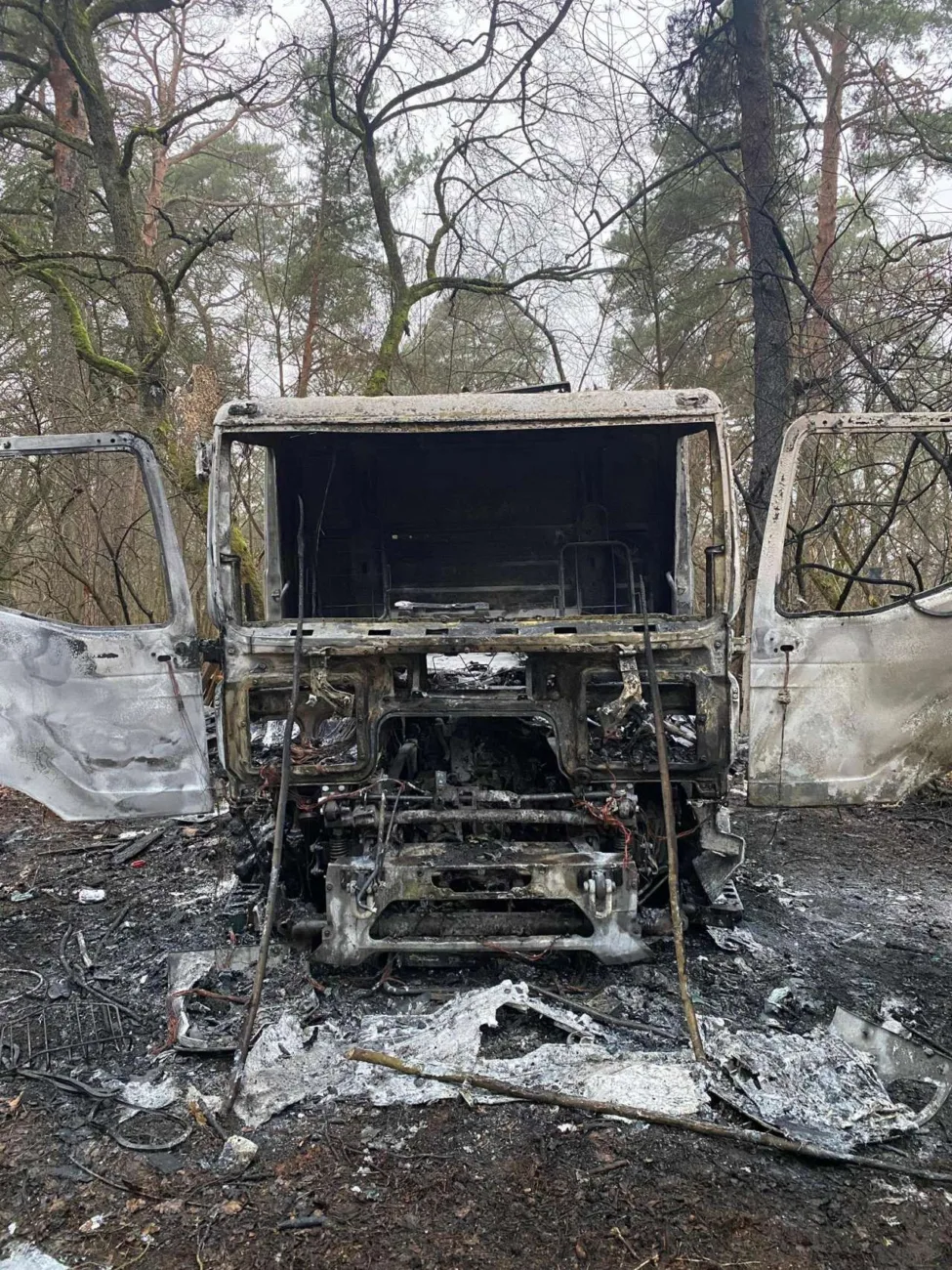Палій автівок з Полтавщини знову підпалив військове авто: СБУ затримала злочинця