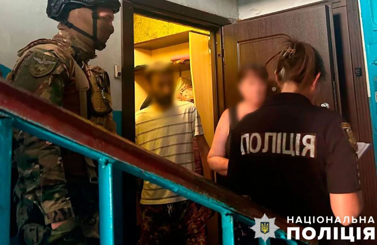 На 8 років в Полтаві сяде за ґрати 64-річна жінка, яка найняла злочинців, щоб ті покалічили її сусіда