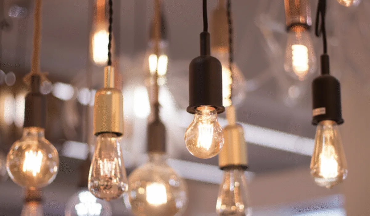 Графік відключення світла в Полтаві та області сьогодні 6 березня