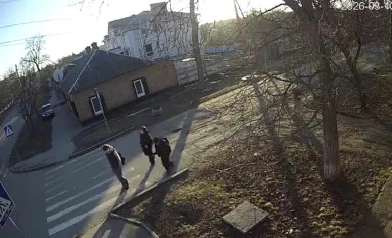 В Полтаві поліція викрила групу підлітків, які навмисно вимикали світло мешканцям приватних будинків