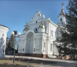Де та коли в Полтаві можна освятити паски: розклад служб в храмах ПЦУ