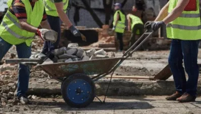 На Полтавщині тисячі людей долучилися до "Армії відновлення": як працює програма і хто може приєднатися