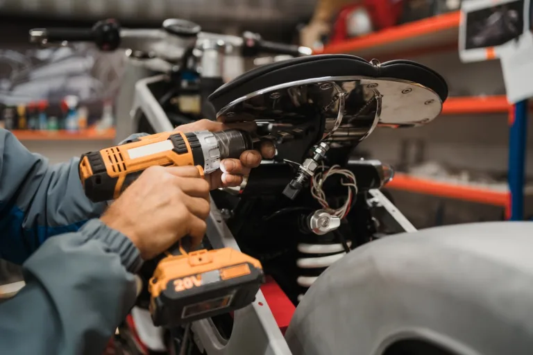 Гайковерт DeWALT для СТО: как выбрать с LDVIR