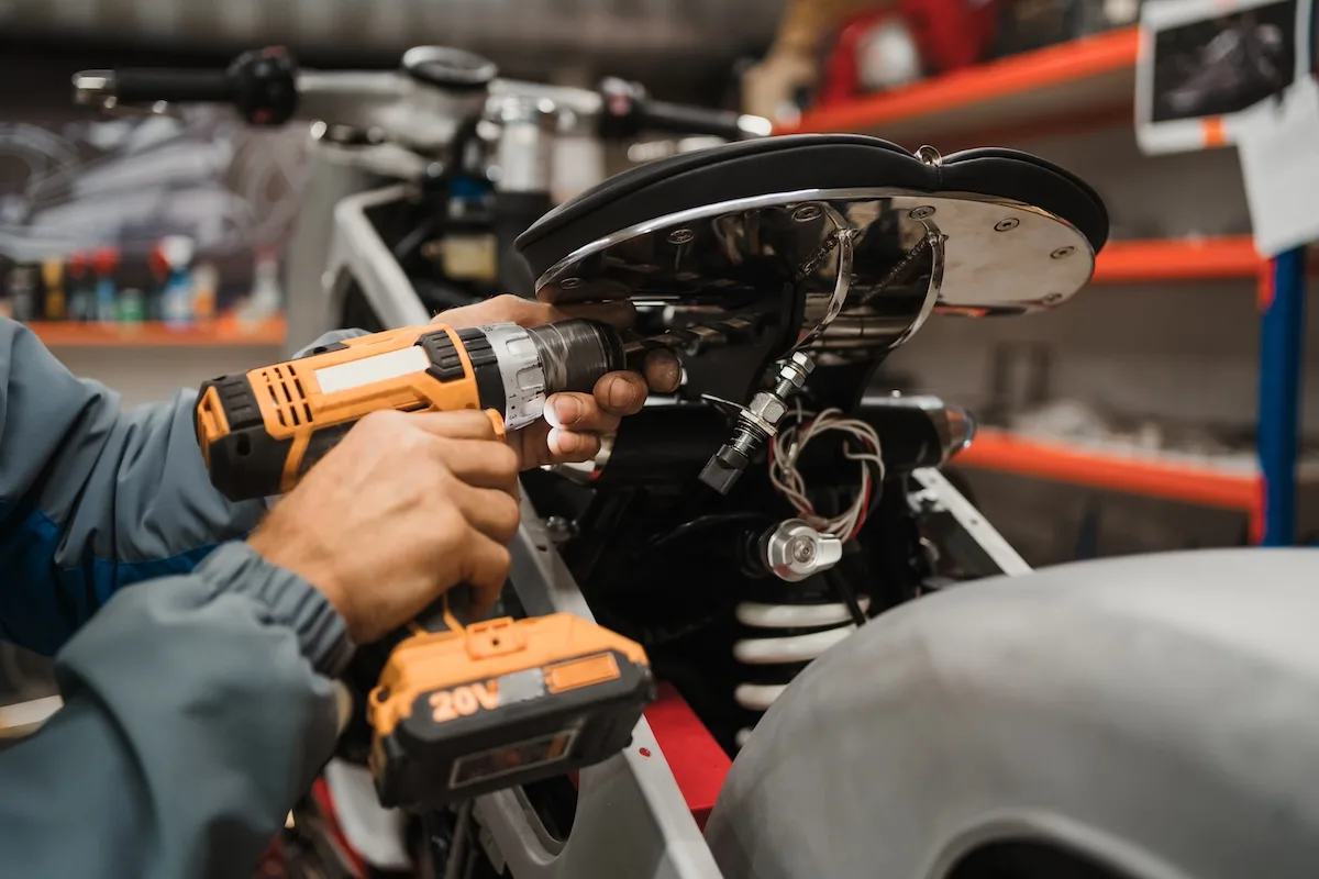 Гайковерт DeWALT для СТО: как выбрать с LDVIR