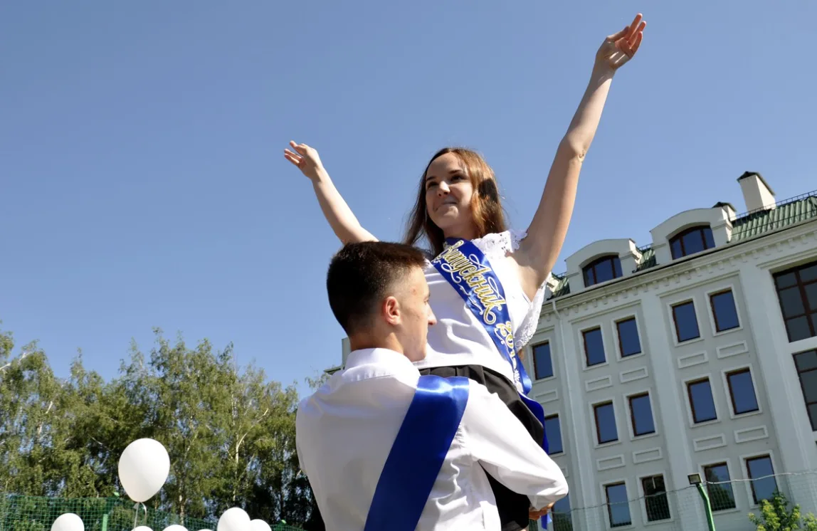 Школи Полтави завершують навчальний рік: понад 2 тисячі учнів готуються до випуску