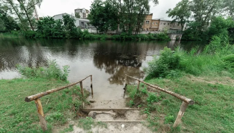 Небезпечний купальний сезон в Полтаві: Ямщикова і "компанія" не забезпечили пляжі укриттями