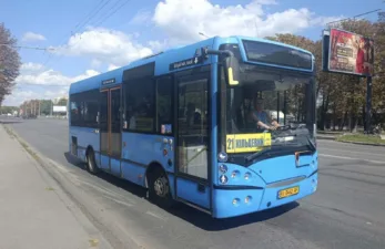 У Полтаві на кільцевому маршруті запустили нові автобуси: що відомо про плани міської влади та перевізників