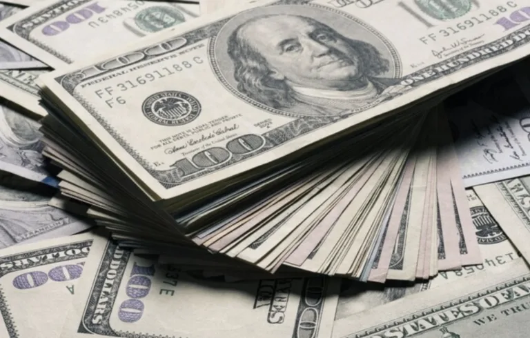 Буде чим платити пенсії: Україна отримала 841 мільйон доларів від Світового банку