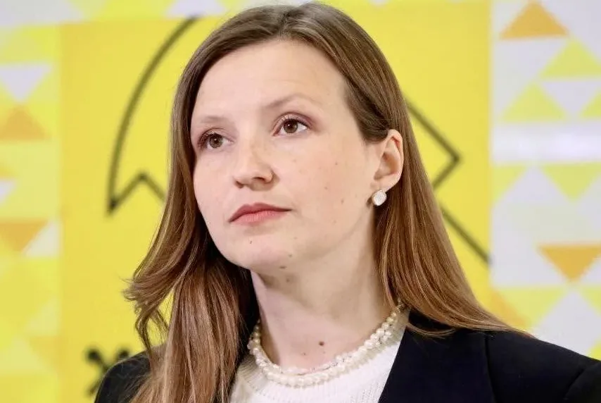 Полтава без Ямщикової: секретарка міськради зібралася на "гастролі" до США