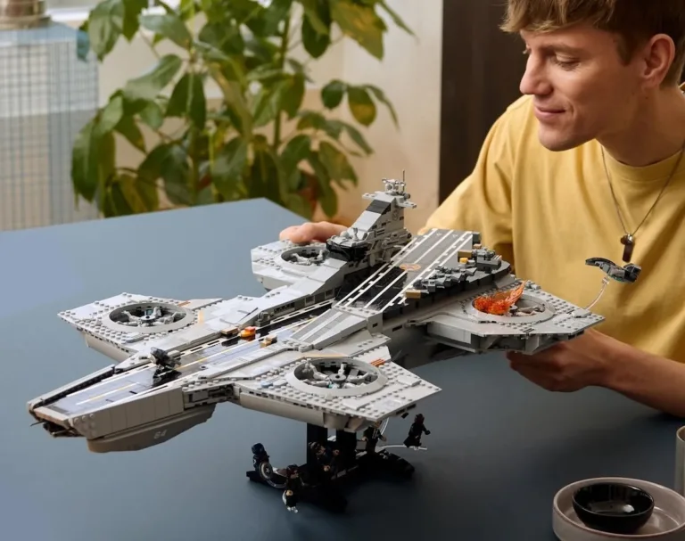 Подарок для «взрослого мальчика»: ТОП-10 конструкторов LEGO для мужчин