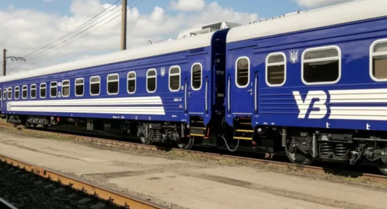 Через повітряні тривоги три електрички на Полтавщині прямують із запізненням