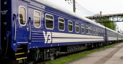 На Полтавщині приміські поїзди прямують із запізненням через ворожу атаку